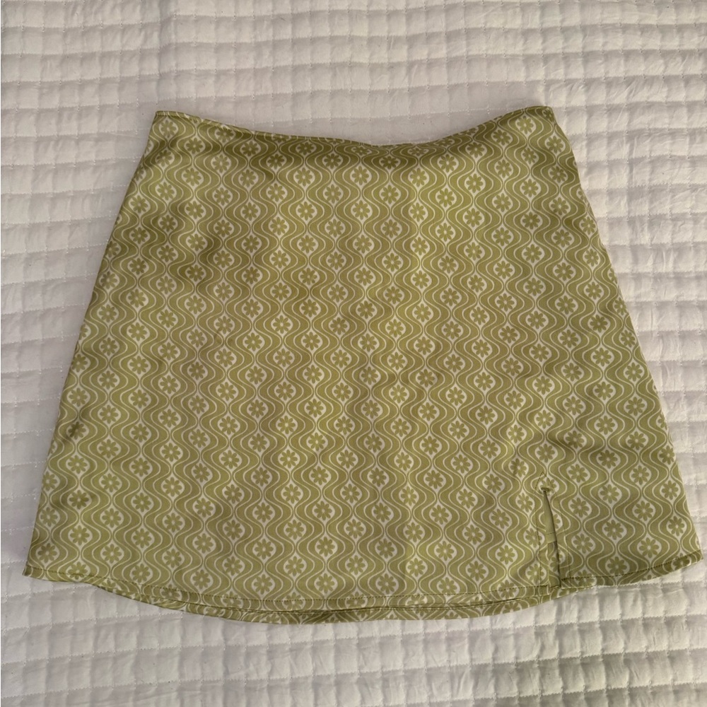 Green and white patterned satin skirt